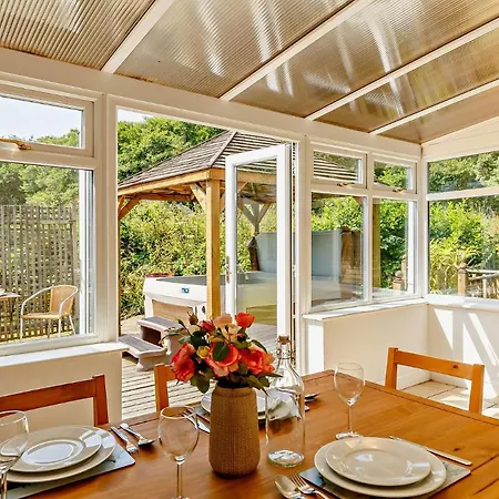 2 Bed In Whitsand Bay 88308